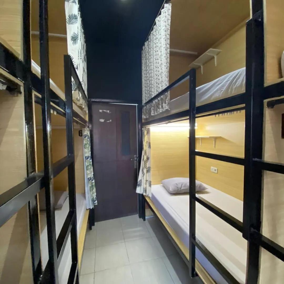 Innbox Hostel Sorong Luaran gambar