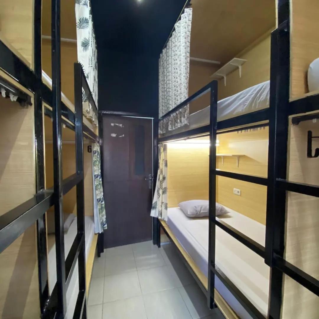 Innbox Hostel Sorong Luaran gambar