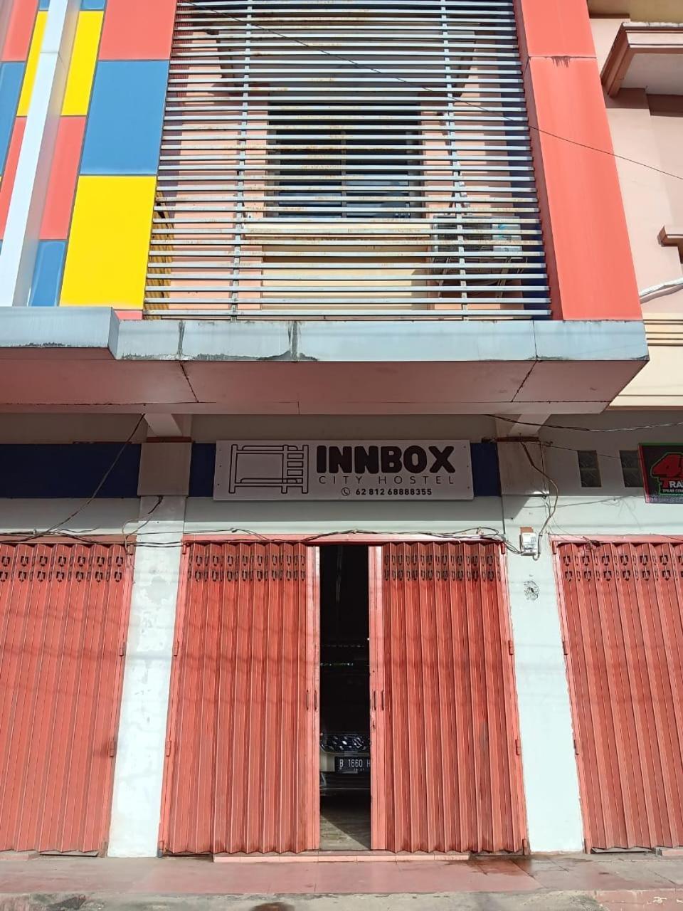 Innbox Hostel Sorong Luaran gambar