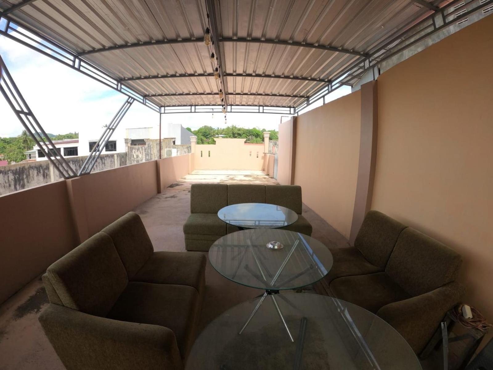 Innbox Hostel Sorong Luaran gambar